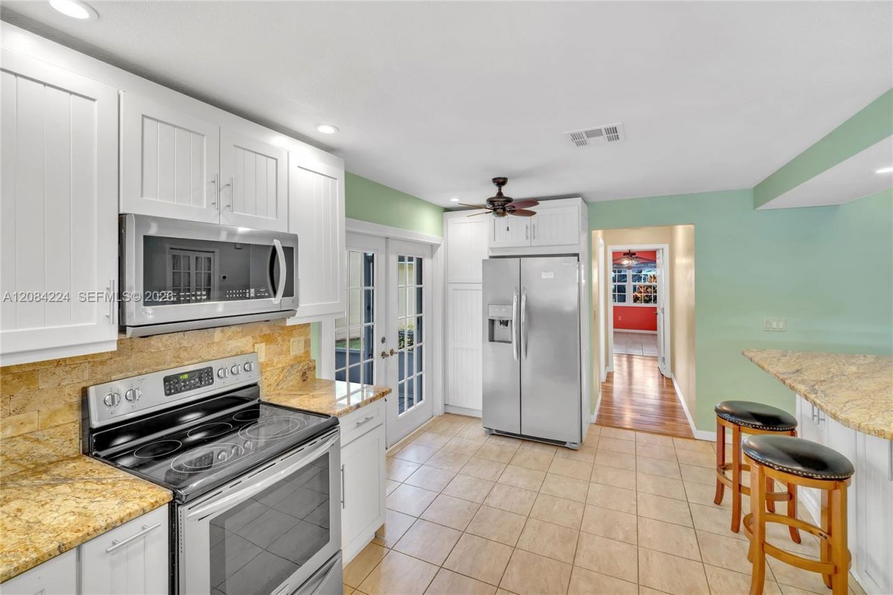 685 SE 25th Ln , Homestead, FL 33033 Photo