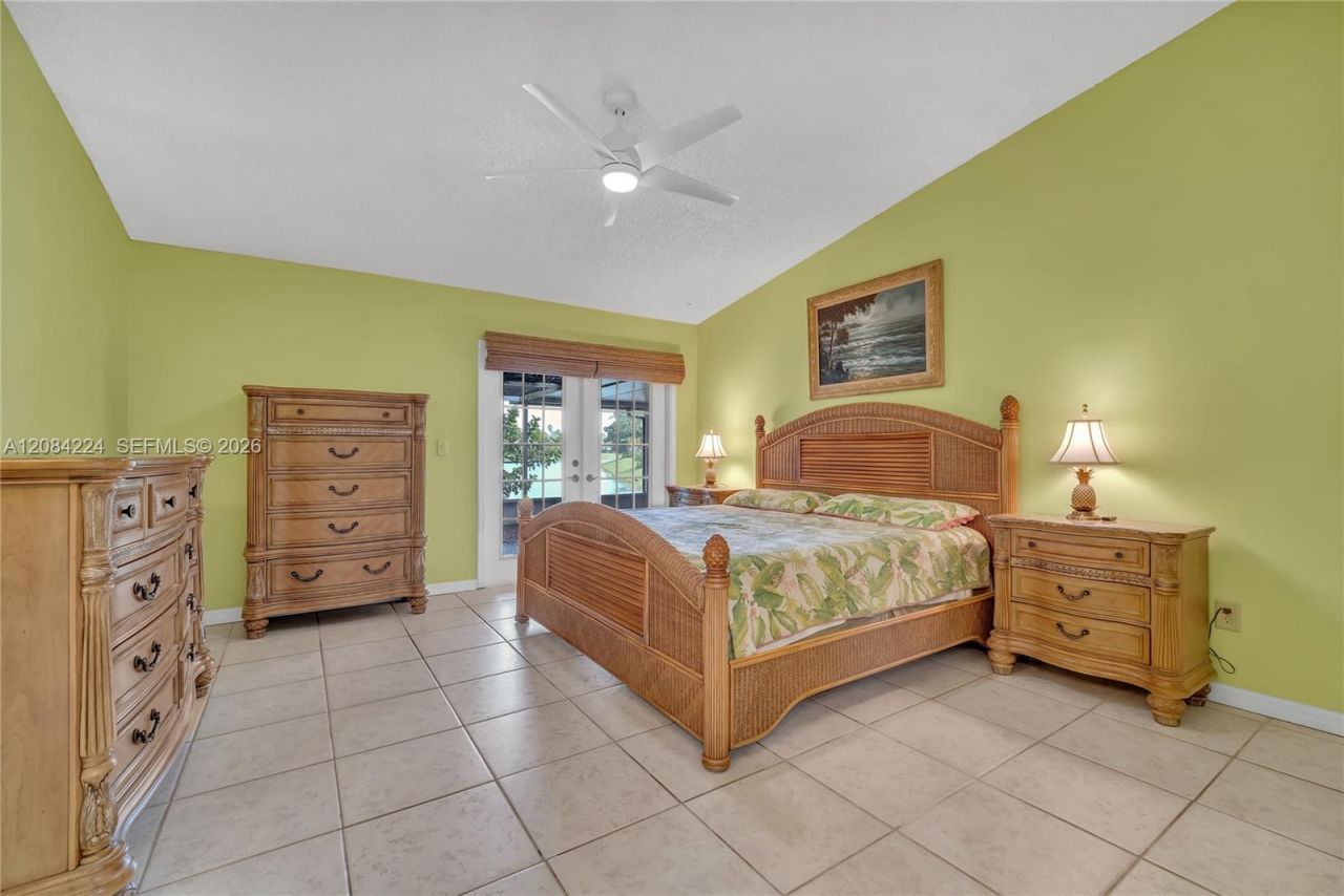685 SE 25th Ln , Homestead, FL 33033 Photo