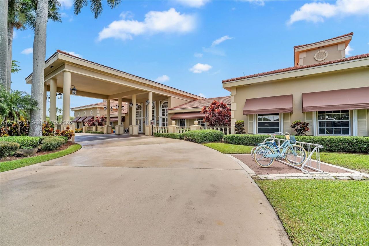 685 SE 25th Ln , Homestead, FL 33033 Photo