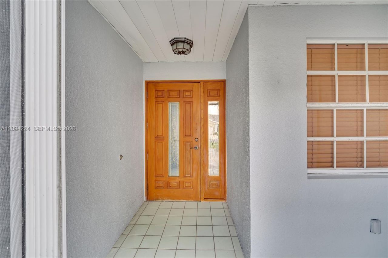 685 SE 25th Ln , Homestead, FL 33033 Photo