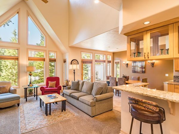 57074 Peppermill Circle, Unit 33-A, Sunriver, OR 97707