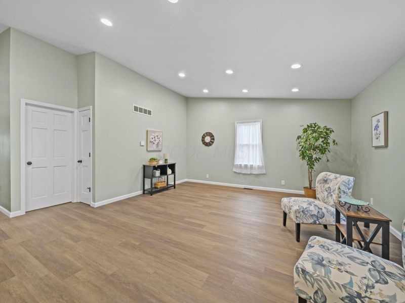 27695 Campbell Road , Circleville, OH 43113 Photo 18
