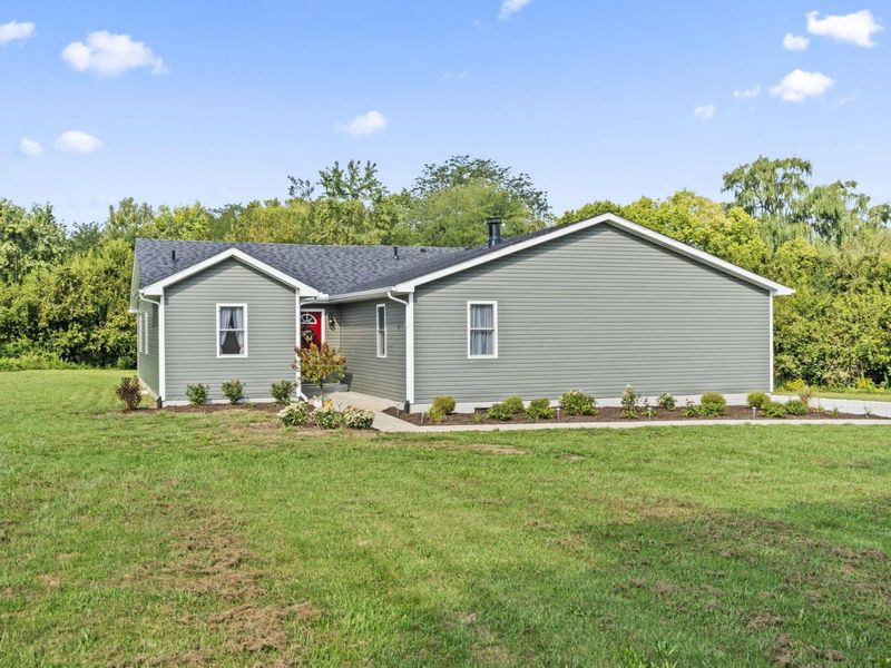 27695 Campbell Road , Circleville, OH 43113 Photo 6