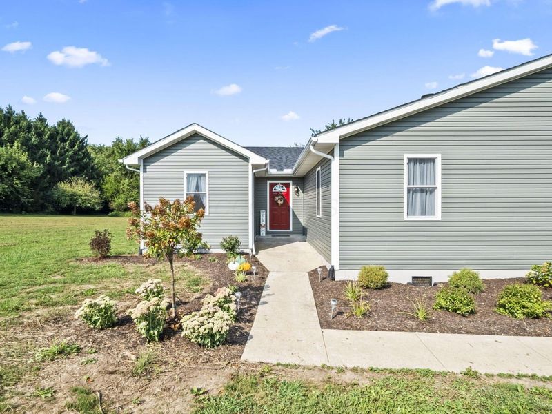 27695 Campbell Road , Circleville, OH 43113 Photo 8