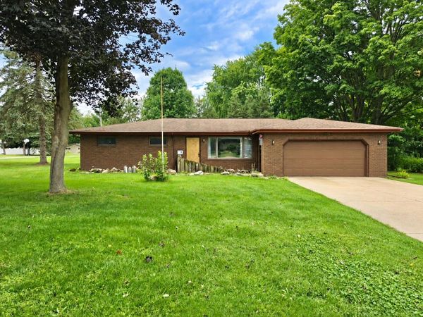 4850 Shore Drive, Coloma, MI 49038