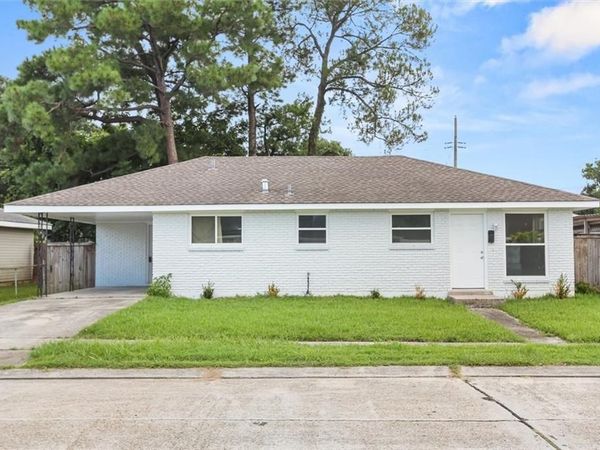 564 DEERFIELD Road , Gretna, LA 70056