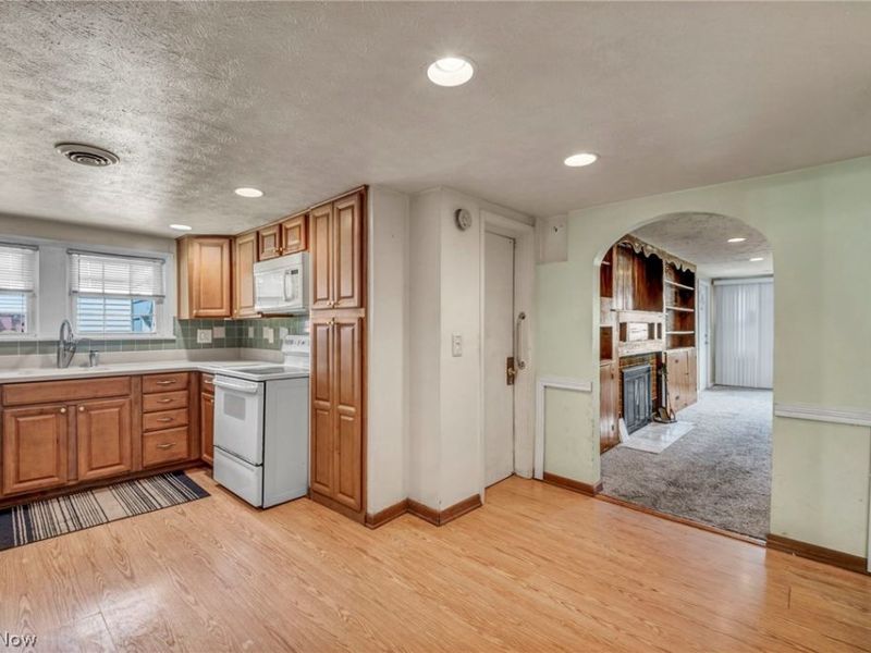 1002 E 331st Street, Eastlake, OH 44095 Photo 8
