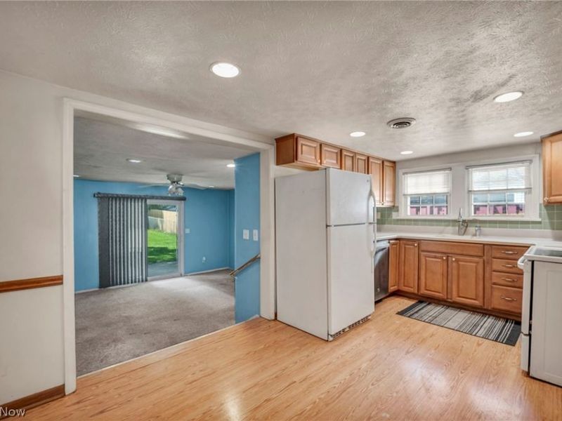 1002 E 331st Street, Eastlake, OH 44095 Photo 9