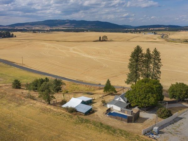 15110 E Stoughton Rd, Valleyford, WA 99036