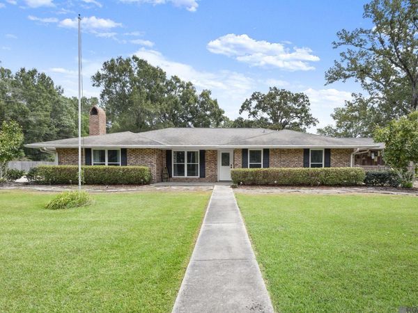 14912 Woodrow Kerr Ln, Zachary, LA 70791