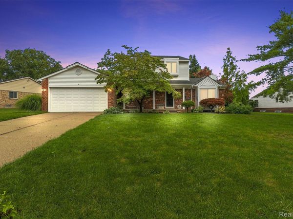 2326 Highsplint Drive, Rochester Hills, Mi 48307