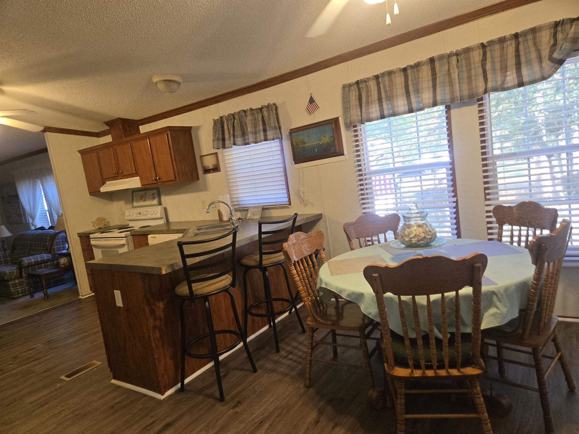 609 Live Oak Dr. Photo 12