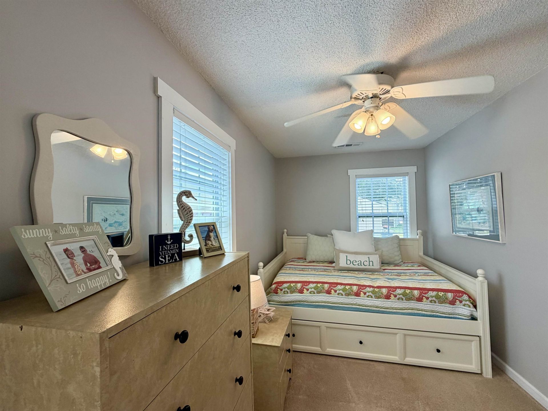 2014 Lark Dr. Photo 16