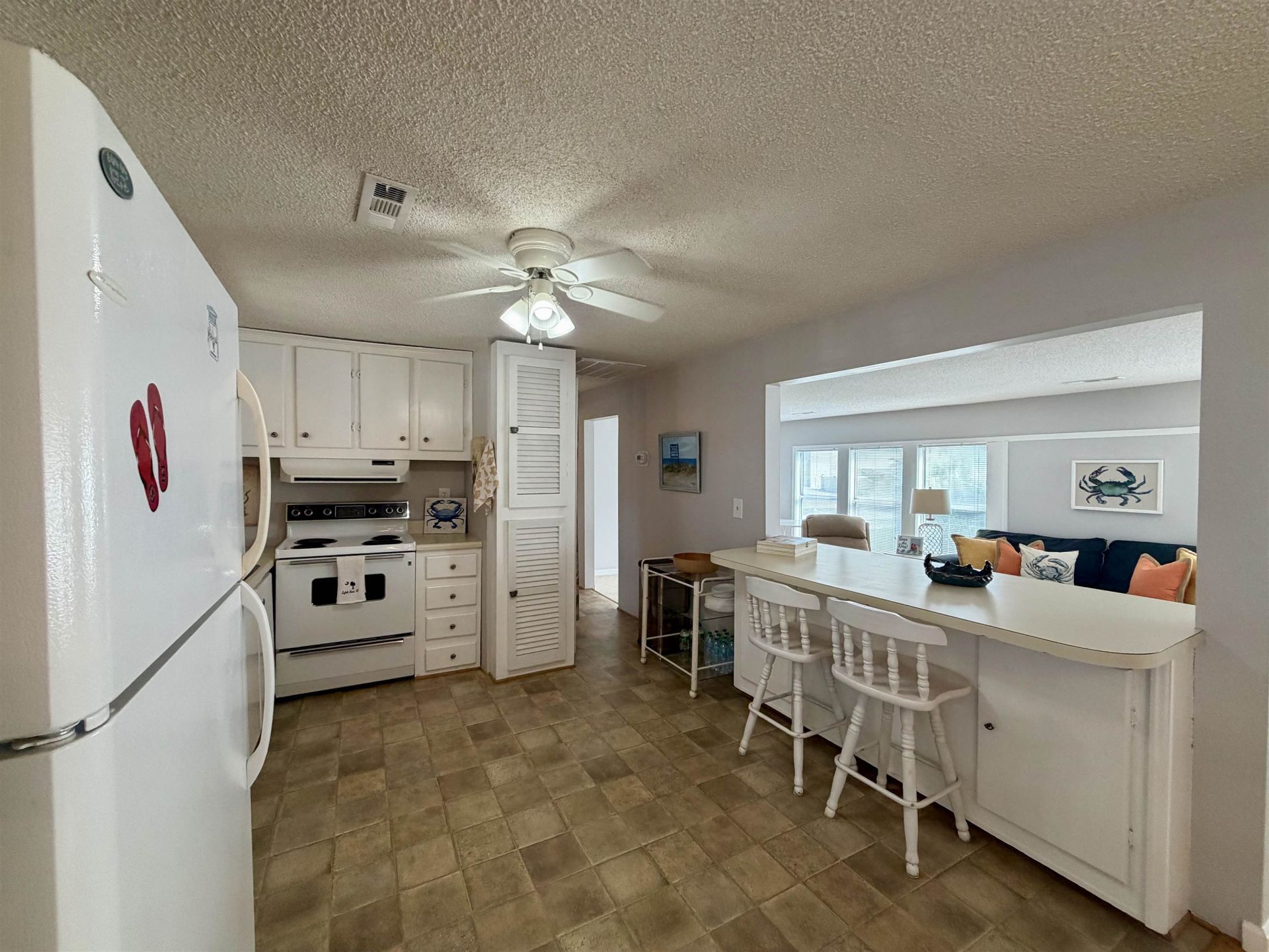 2014 Lark Dr. Photo 7