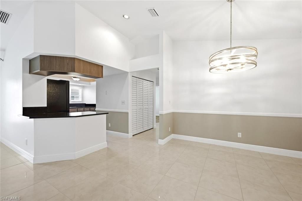 9856 Luna Cir , Unit 204, Naples, FL 34109 Photo