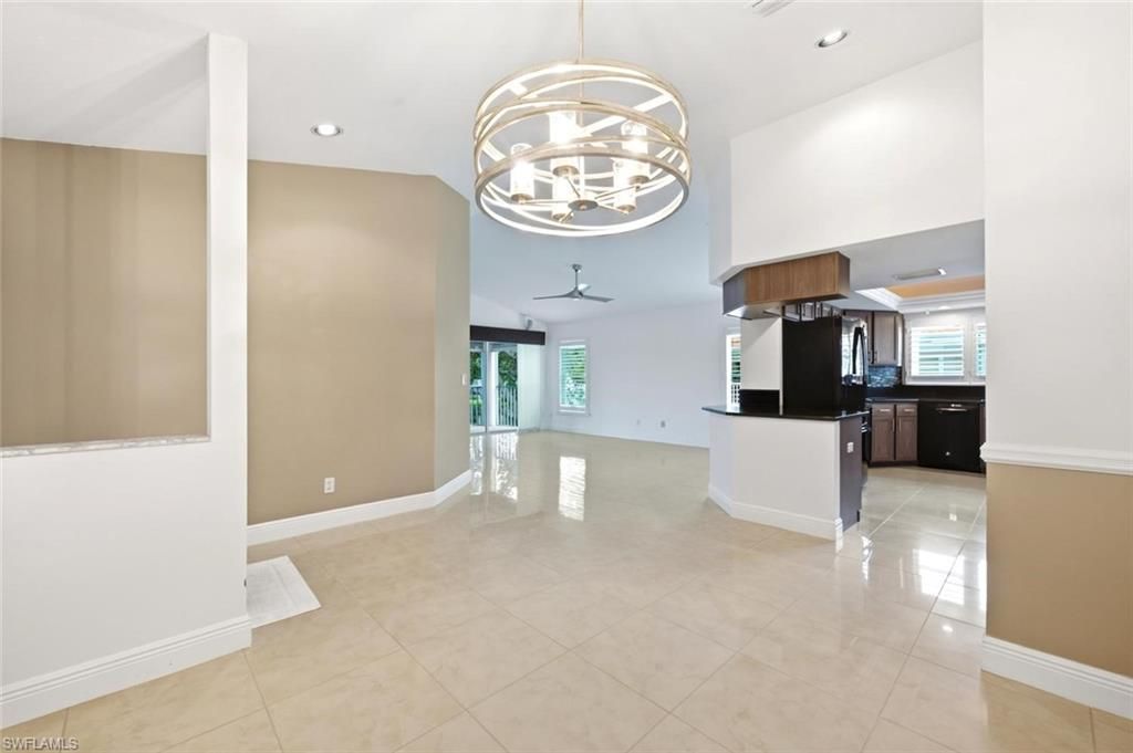 9856 Luna Cir , Unit 204, Naples, FL 34109 Photo