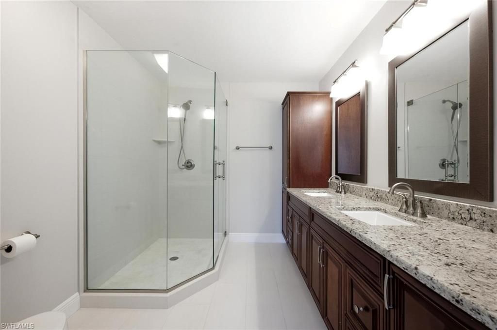 9856 Luna Cir , Unit 204, Naples, FL 34109 Photo