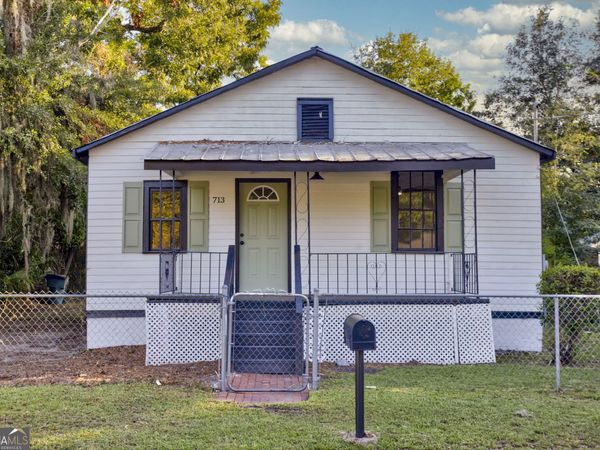 713 Atlanta Street, Savannah, GA 31405