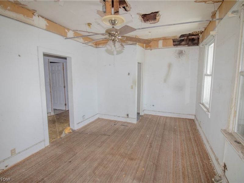7924 Harvard Avenue, Cleveland, OH 44105 Photo 11