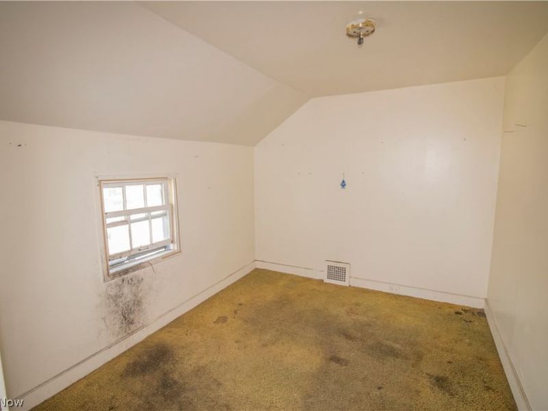 7924 Harvard Avenue, Cleveland, OH 44105 Photo 21