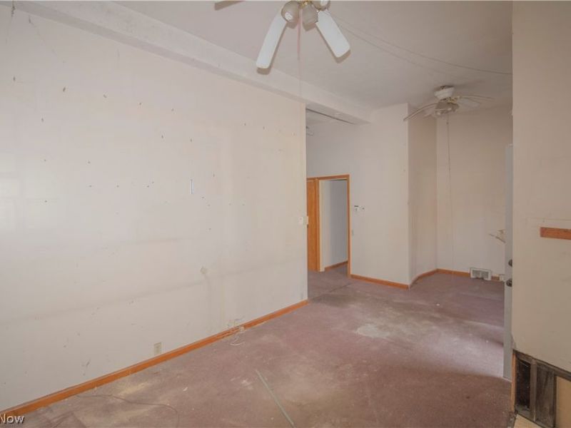 7924 Harvard Avenue, Cleveland, OH 44105 Photo 24