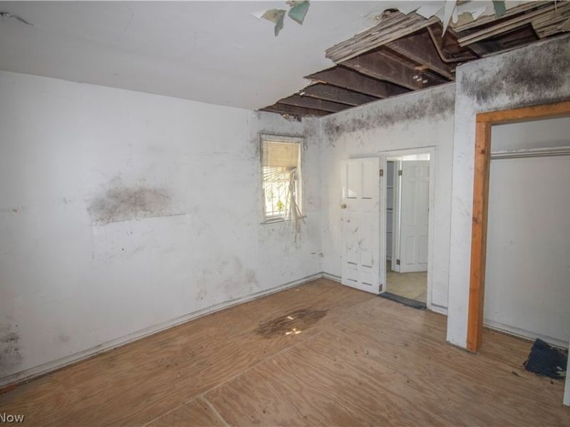7924 Harvard Avenue, Cleveland, OH 44105 Photo 8