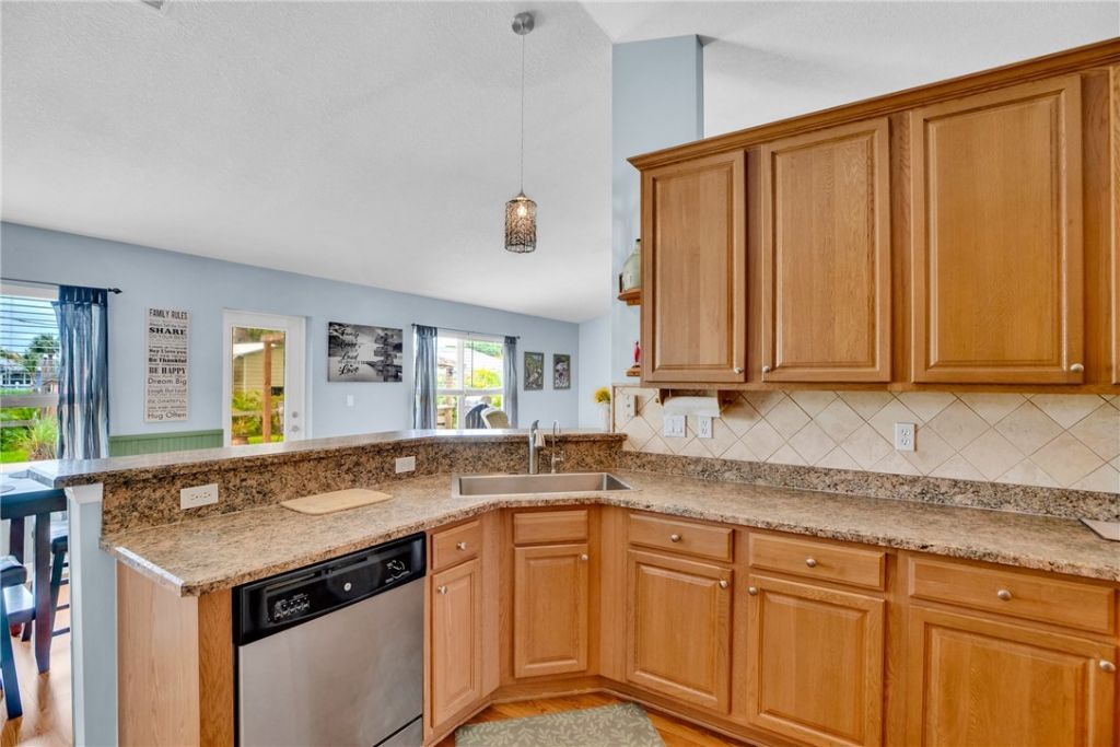 818 George Street, Sebastian, FL 32958 Photo