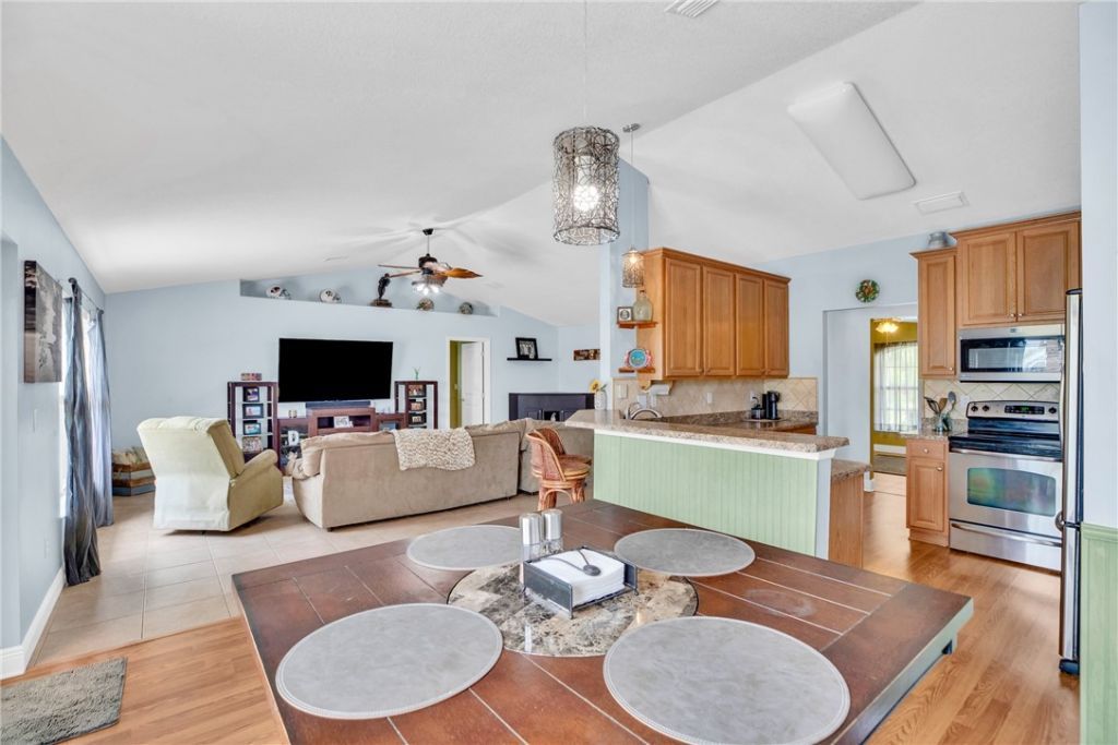 818 George Street, Sebastian, FL 32958 Photo
