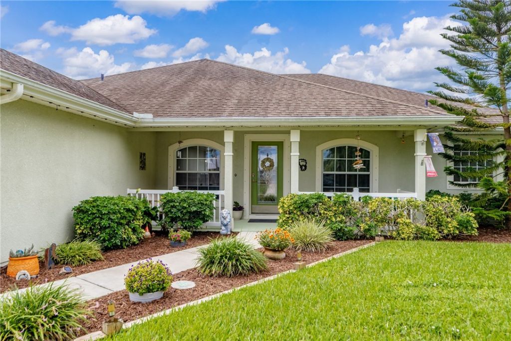 818 George Street, Sebastian, FL 32958 Photo