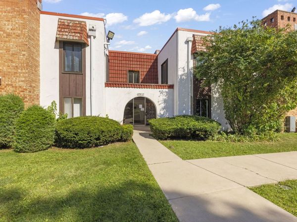 743 E Fullerton Avenue , Unit 108, Glendale Heights, IL 60139