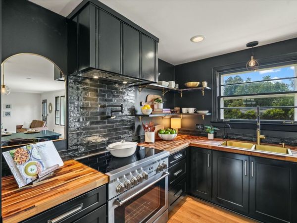 2512 Meadowood Dr , Nashville, TN 37214