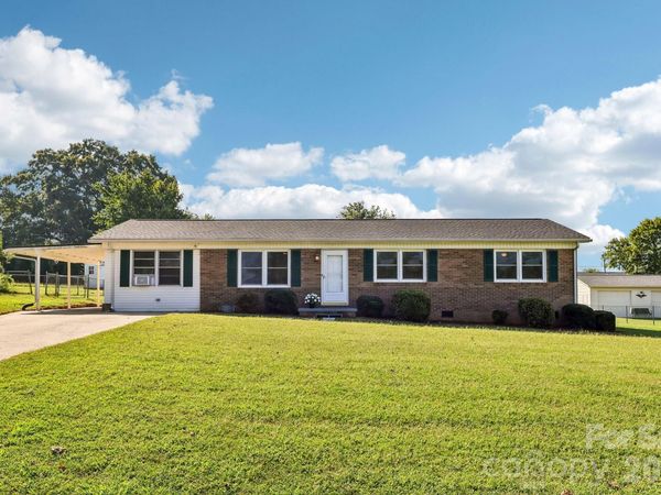5111 Hawthorne Lane , Shelby, NC 28152