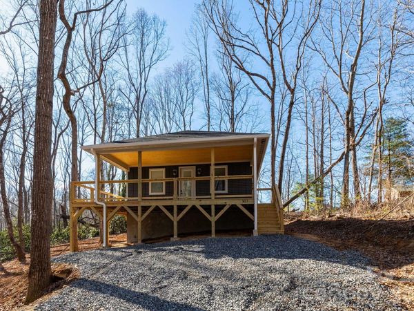 137 E Arbutus Trail , Hendersonville, NC 28792