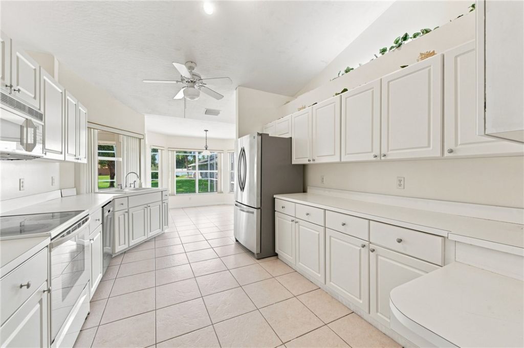955 Riviera Avenue, Sebastian, FL 32958 Photo