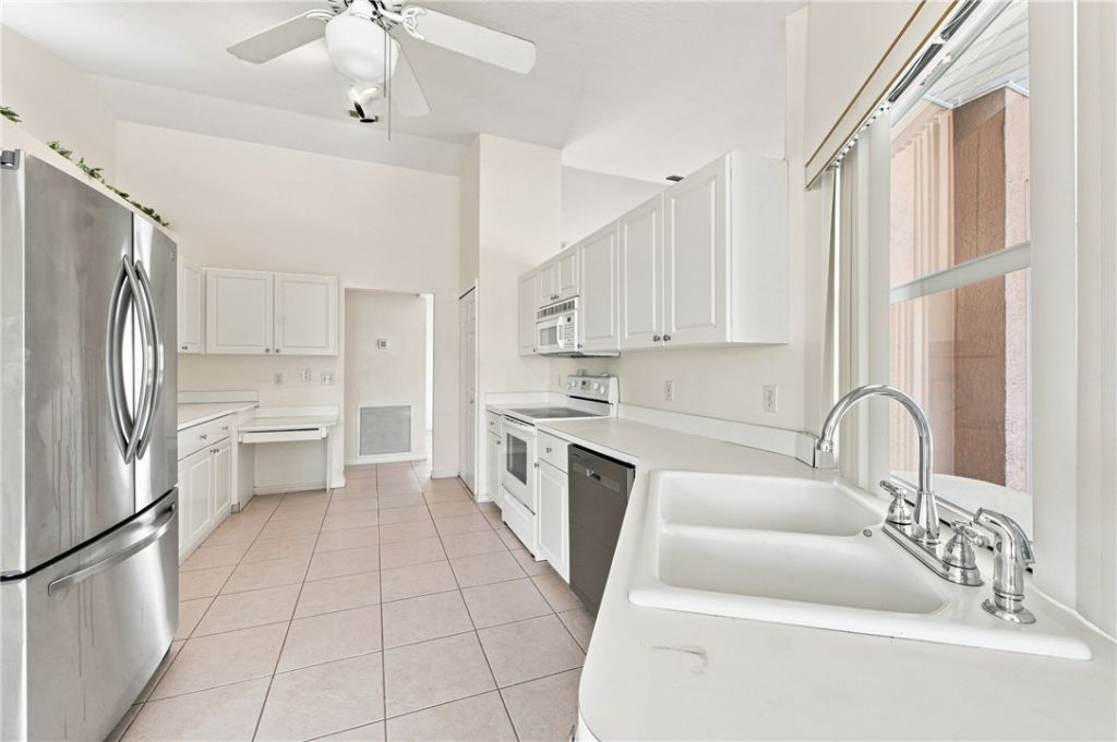 955 Riviera Avenue, Sebastian, FL 32958 Photo