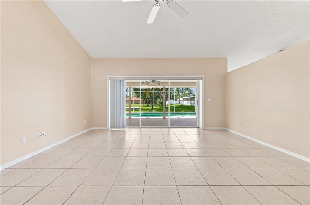955 Riviera Avenue, Sebastian, FL 32958 Photo