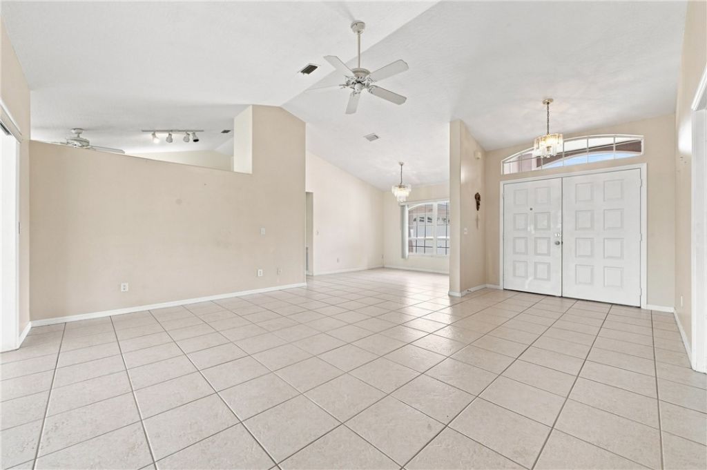 955 Riviera Avenue, Sebastian, FL 32958 Photo