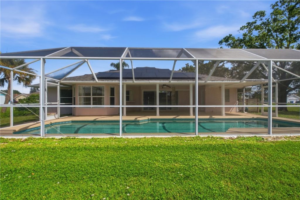 955 Riviera Avenue, Sebastian, FL 32958 Photo