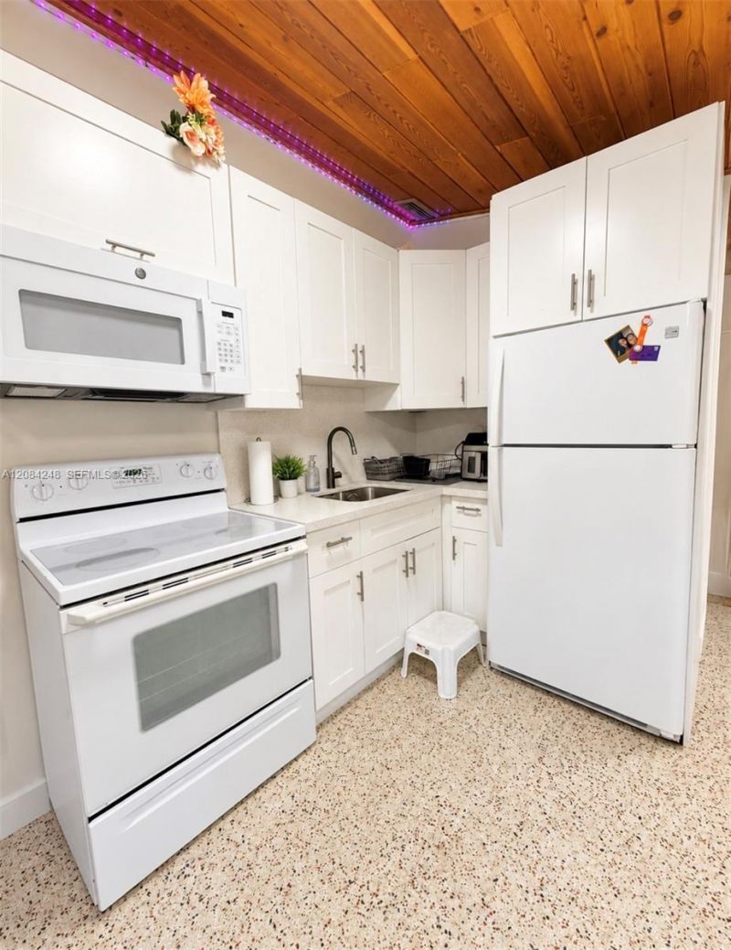 311 NW 56th Ave , Unit B, Miami, FL 33126 Photo