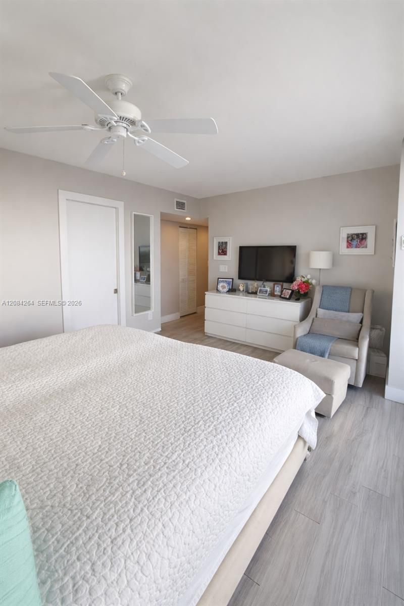 5900 Collins Ave, Unit 1405, Miami Beach, FL 33140 Photo