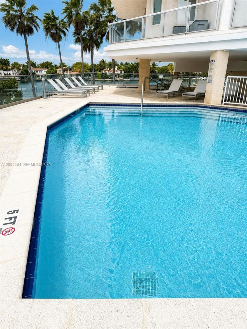 5900 Collins Ave, Unit 1405, Miami Beach, FL 33140 Photo