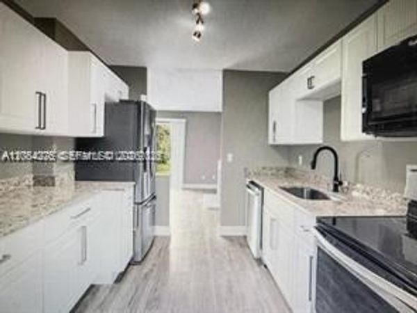 2357 Tom Jones , Orlando, FL 32839