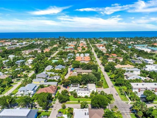 780 10th AVE , Unit 5, NAPLES, FL 34102
