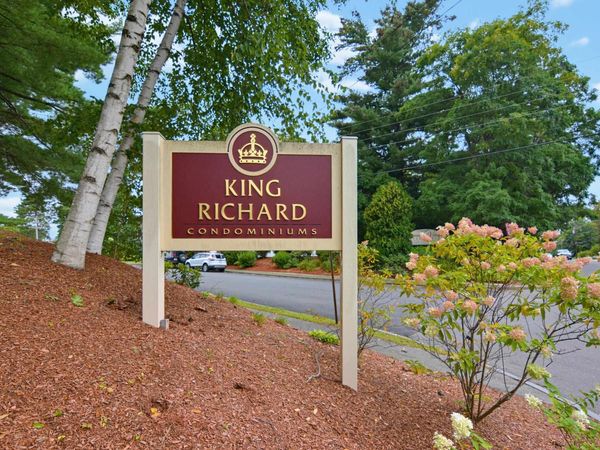 12 English Village Road, Unit 203, Manchester, NH 03102