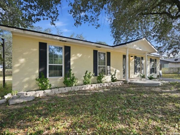 1307 WILLIAM ST, George West, TX 78022