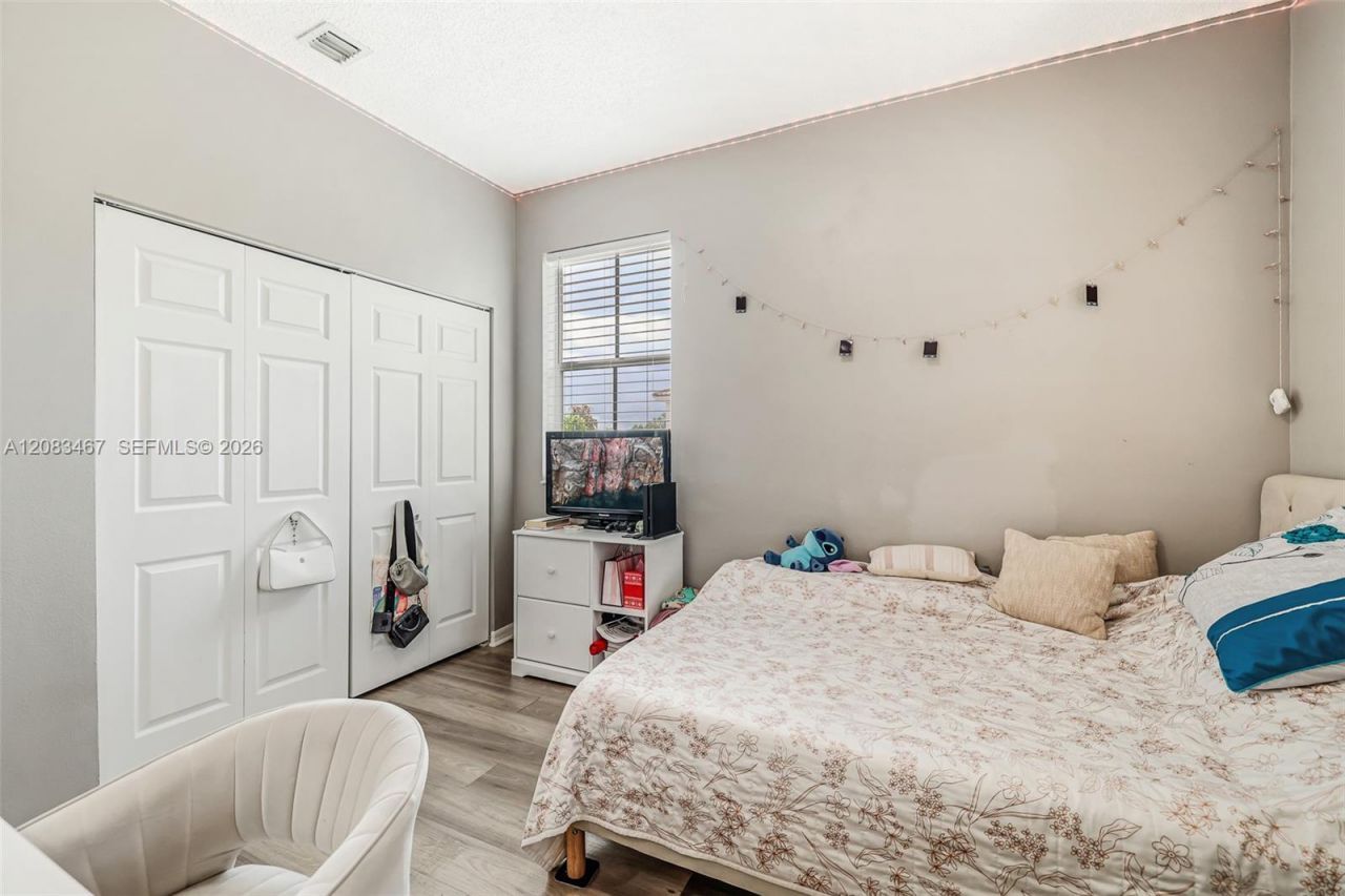 2260 NE 42nd Cir, Homestead, FL 33033 Photo