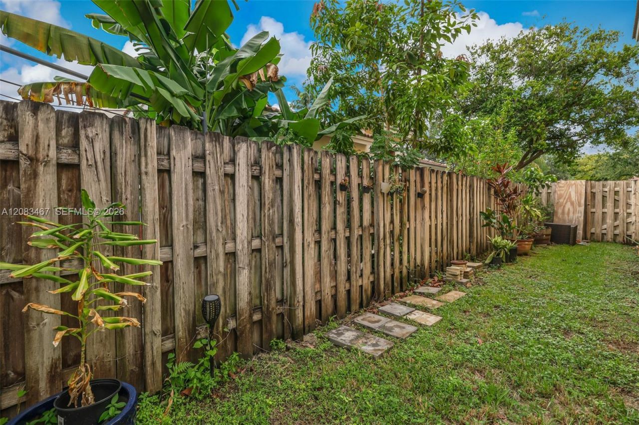 2260 NE 42nd Cir, Homestead, FL 33033 Photo