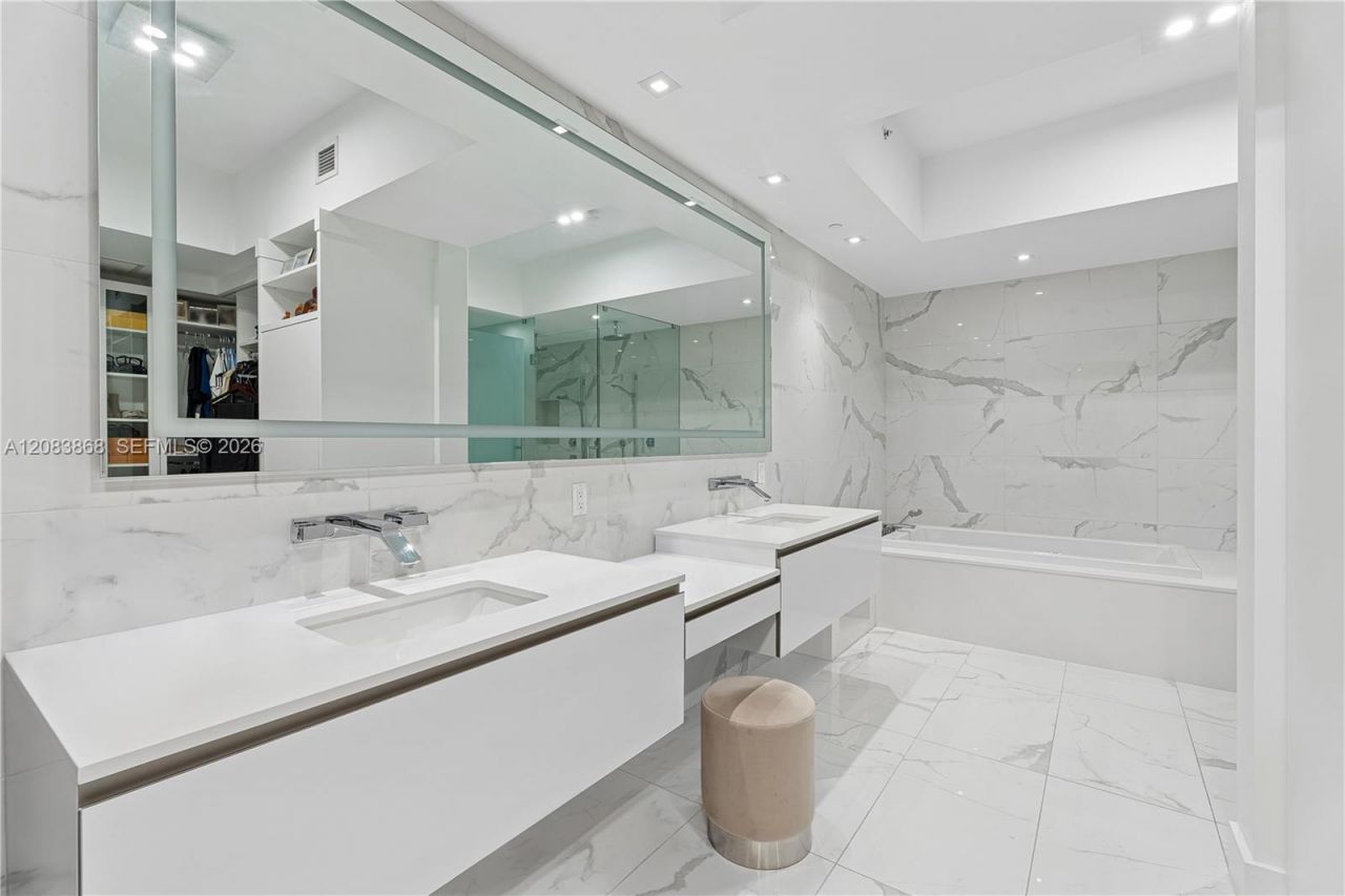 5000 Island Estates Dr , Unit 607, Aventura, FL 33160 Photo