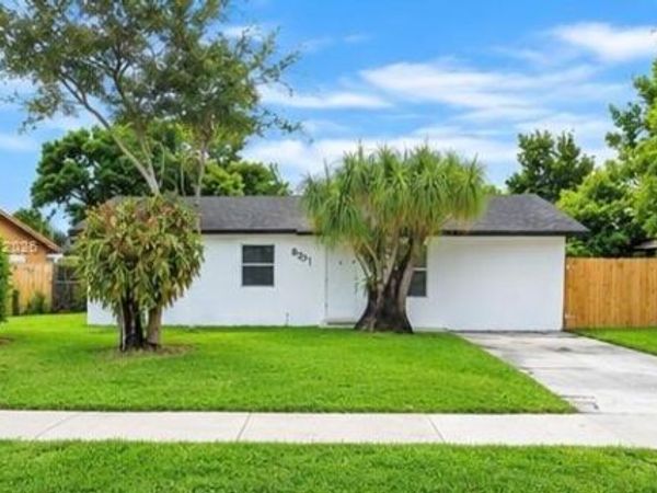 8201 SW 7th Ct , North Lauderdale, FL 33068