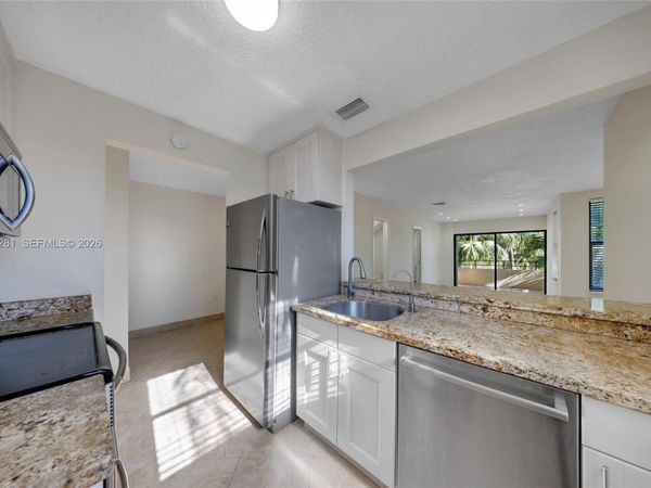230 Canal St , Unit 202, Miami Springs, FL 33166